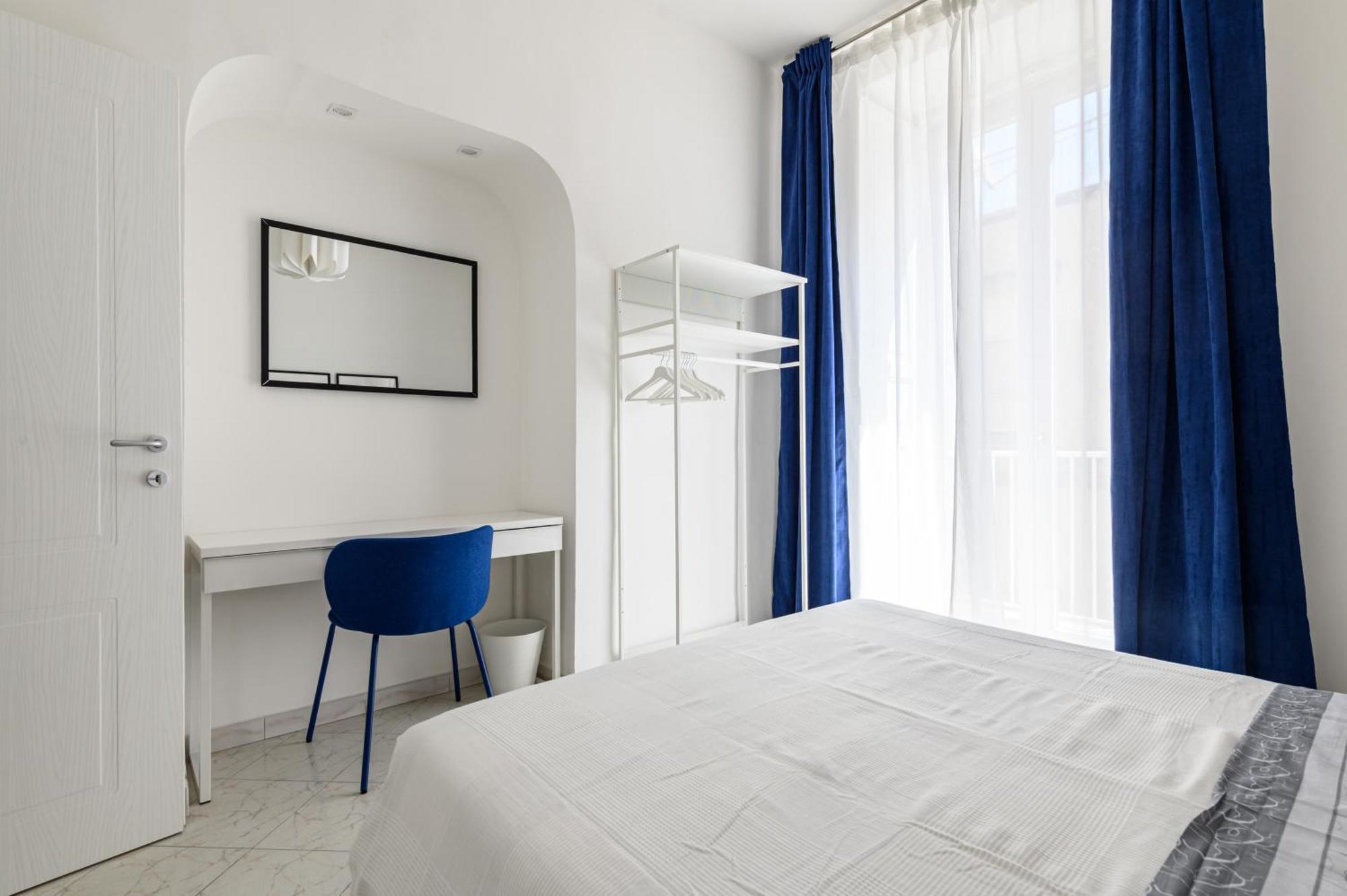 Casa Ue' Ue' - Piazza Dante * Naples