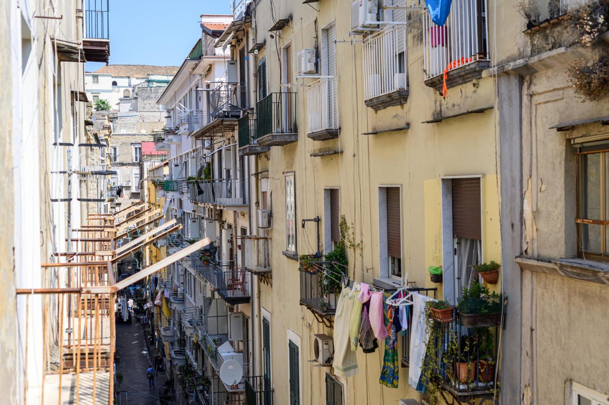 Casa Ue' Ue' - Piazza Dante Naples
