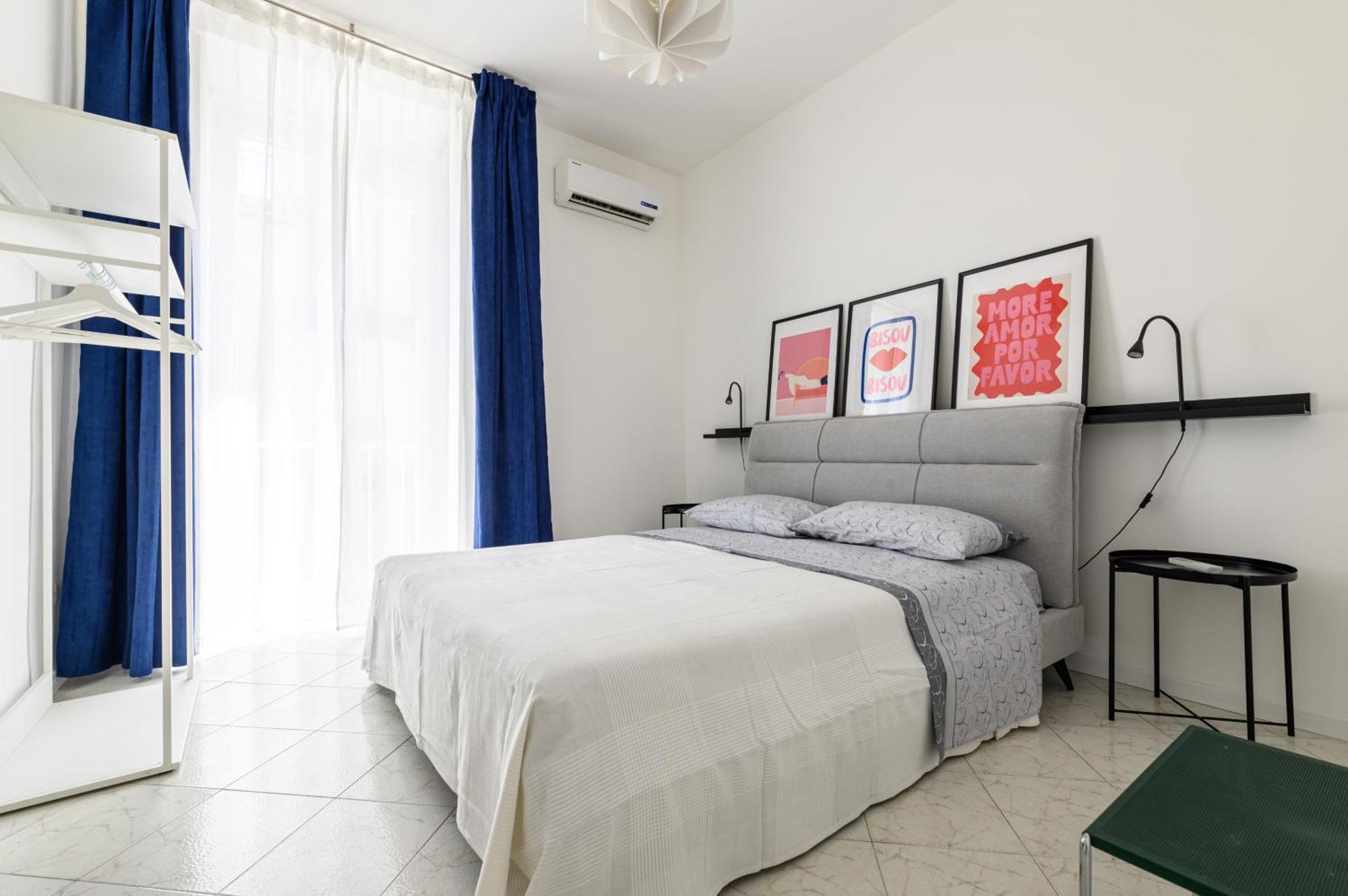 Casa Ue' Ue' - Piazza Dante Naples