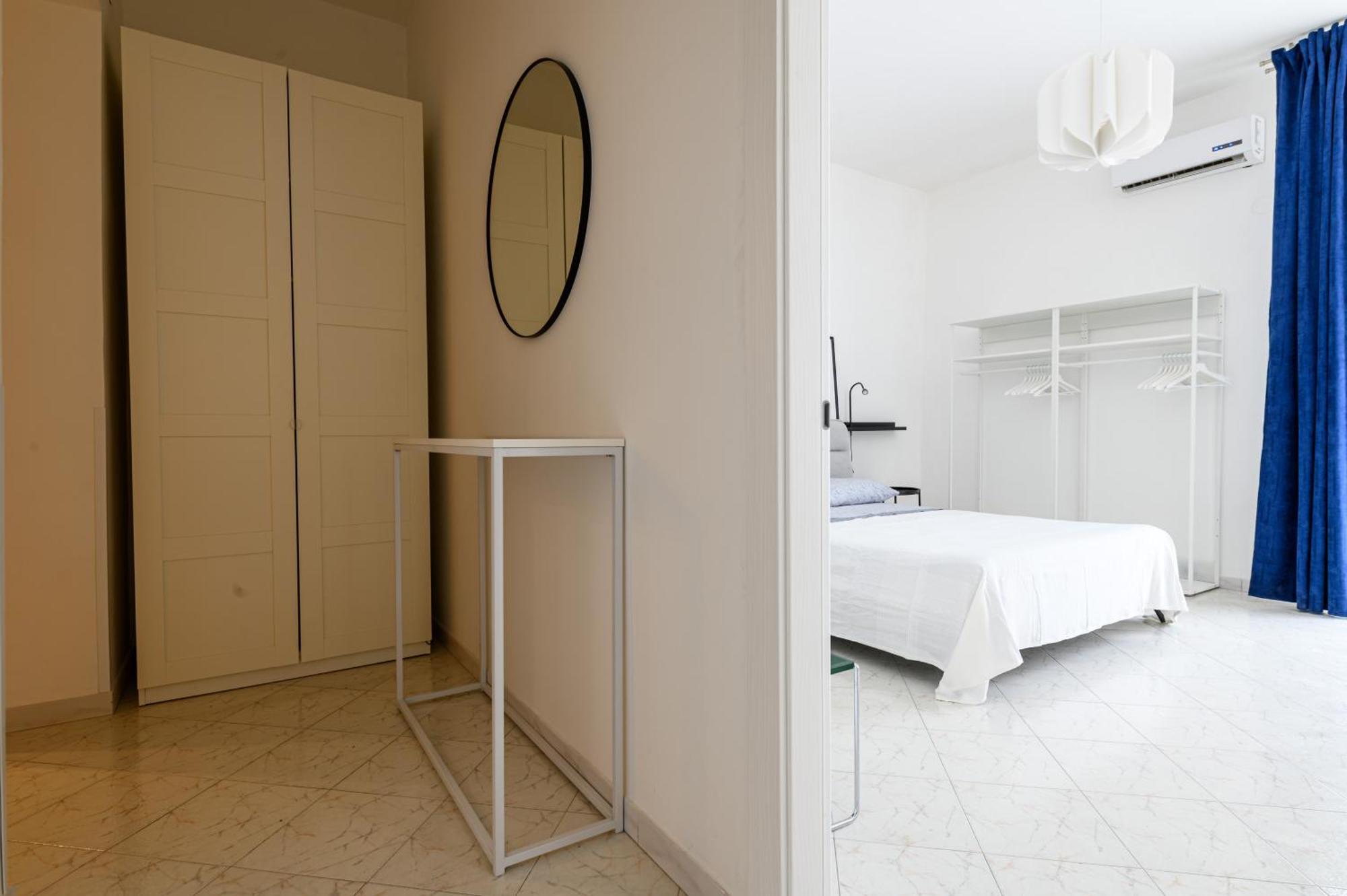 Casa Ue' Ue' - Piazza Dante Apartment Naples